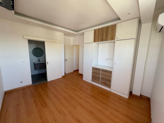 1001446405jpg-1742921058-810-e